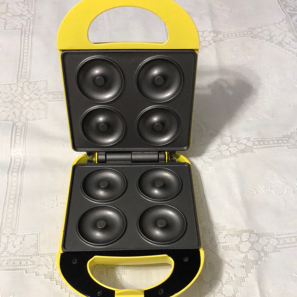 Baby Cakes Yellow Mini's Donut Maker